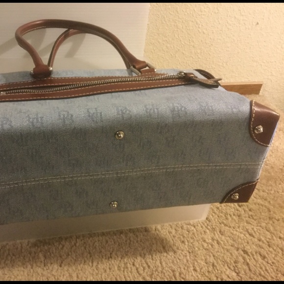 Dooney&Bourke purse and accessories - Picture 6 of 7